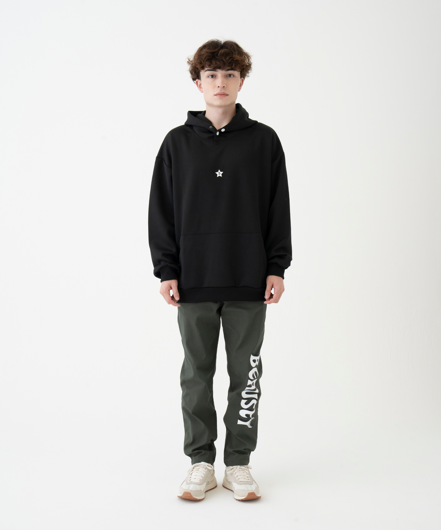 ストレッチテーパードパンツ KHAKI