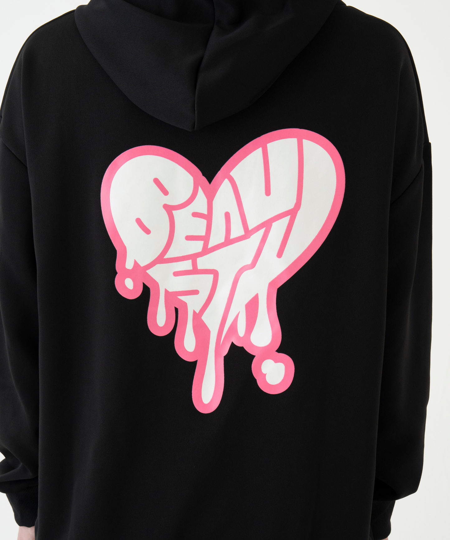 BEAUSTY Drip Heart ハイネックパーカー BLACK×PINK LOGO