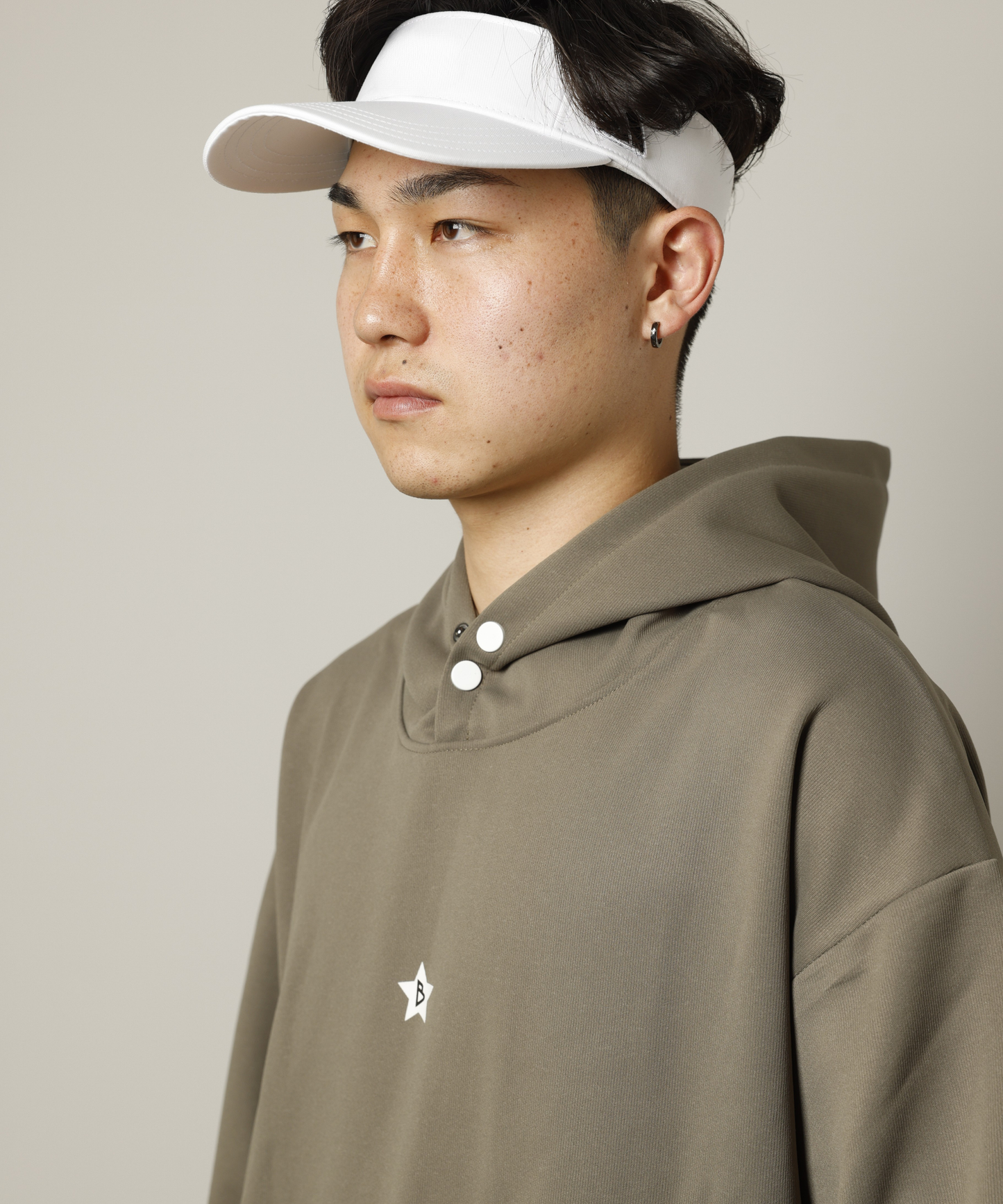 プルオーバーパーカー Bスターロゴ KHAKI