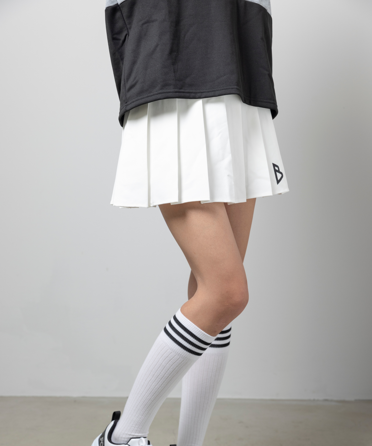 Bロゴ プリーツ スカート WHITE