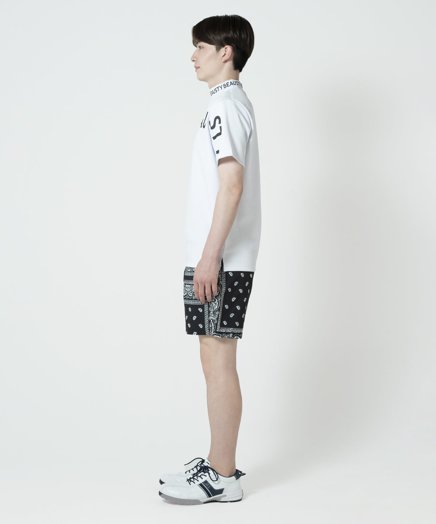 BEAUSTY アシンメトリー ロゴ モックネック Tシャツ WHITE