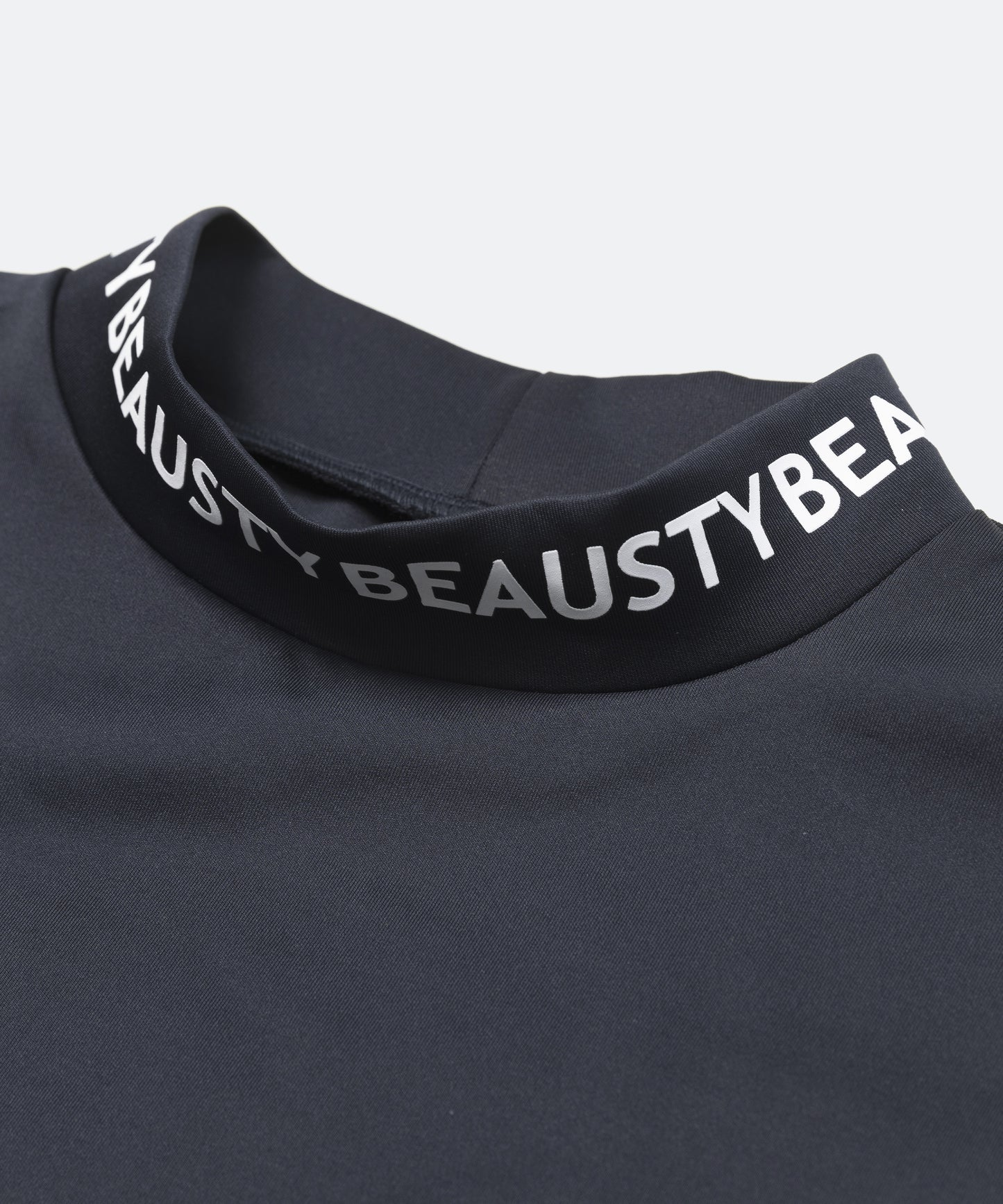 BEAUSTY ビッグ ロゴ モックネック Tシャツ BLACK