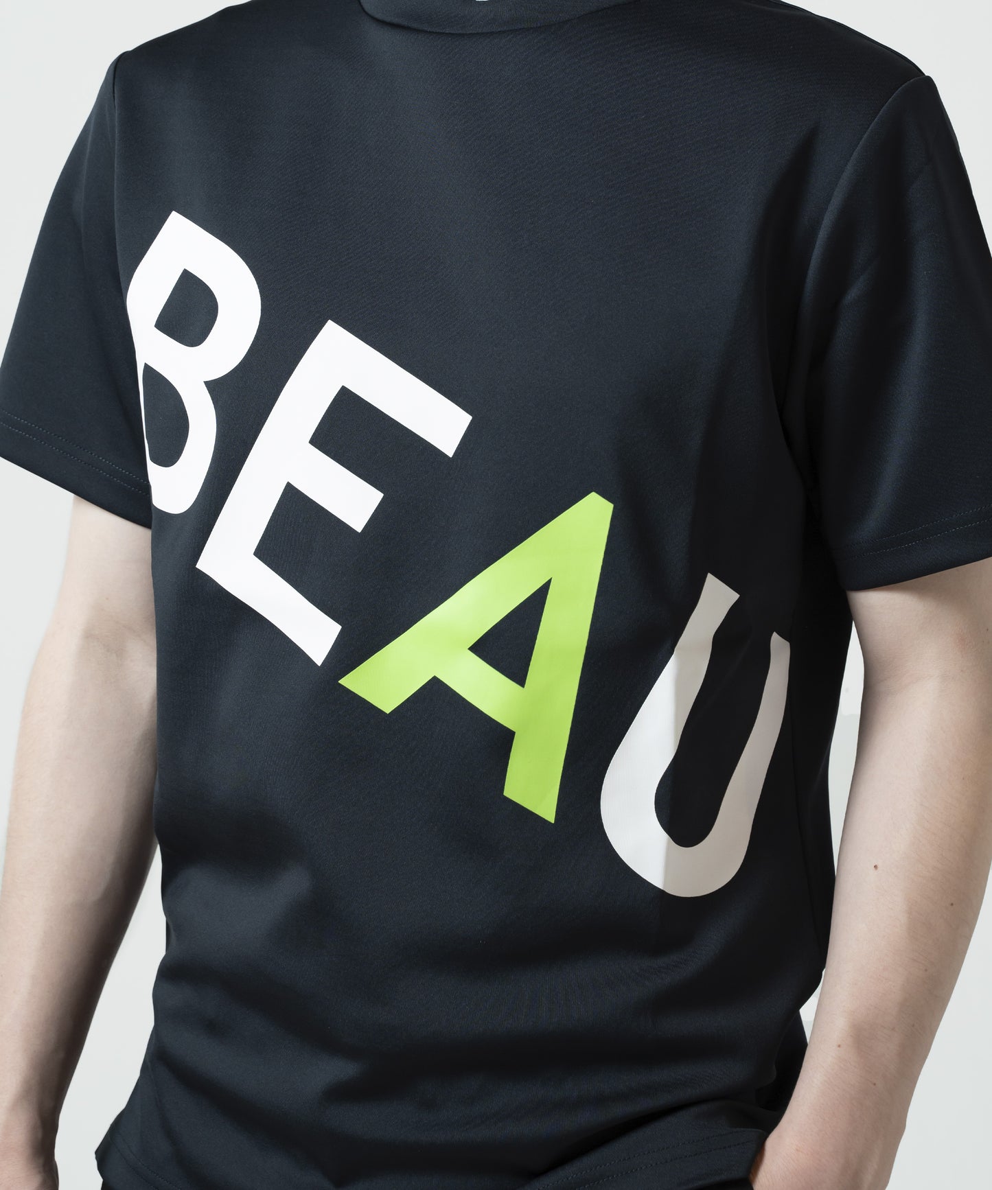 BEAUSTY ビッグ ロゴ モックネック Tシャツ BLACK