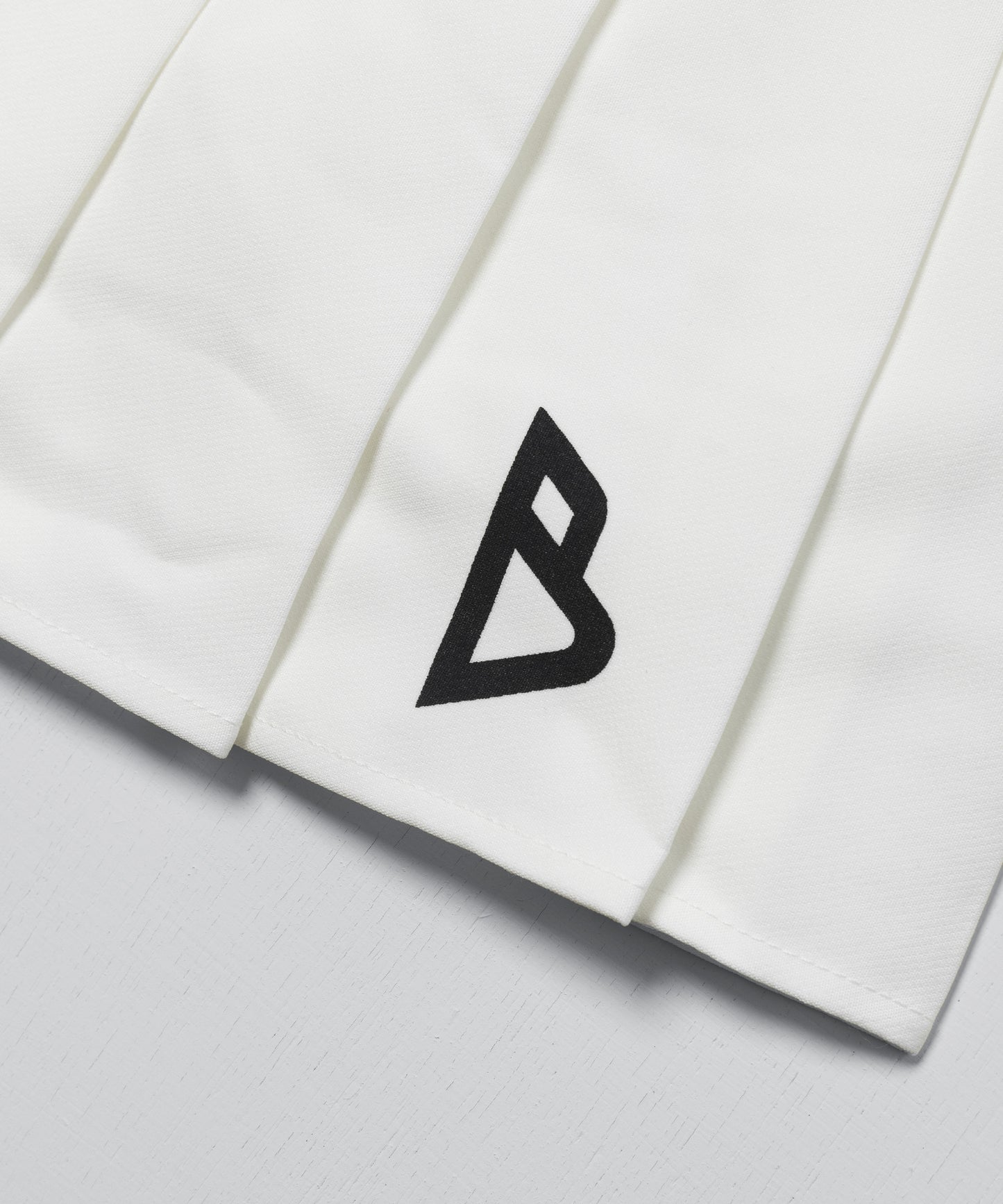 Bロゴ プリーツ スカート WHITE