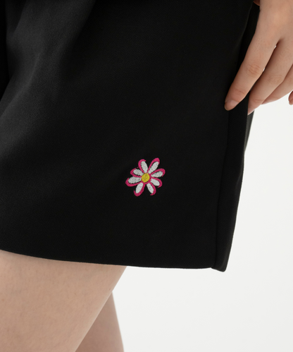 ショートパンツ フラワー刺繍