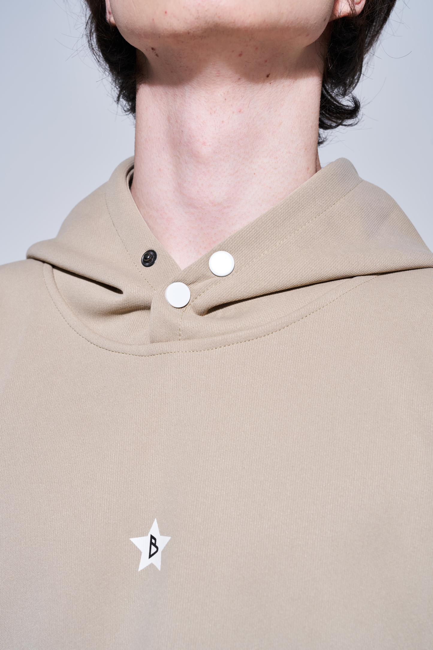 プルオーバーパーカー Bスターロゴ BEIGE