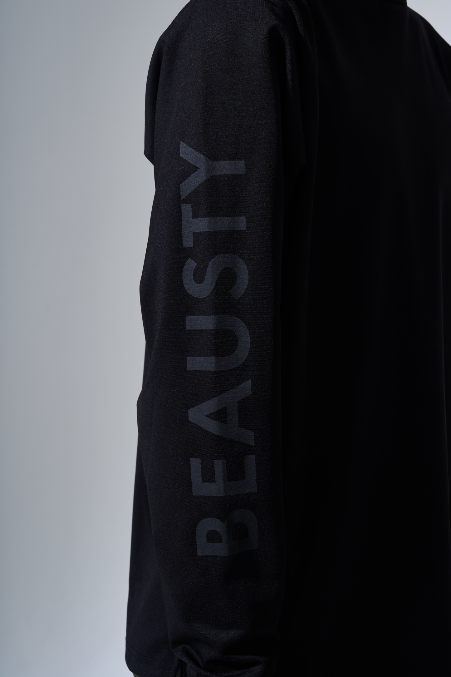 BEAUSTY Drip Heart  モックネック ロングスリーブ