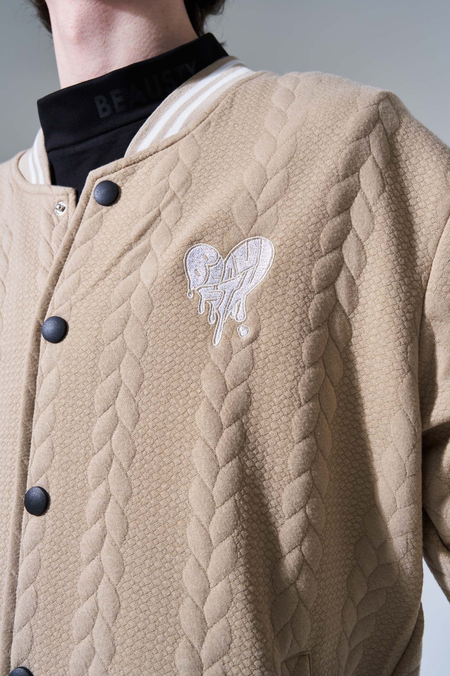 BEAUSTY Drip Heart ロゴ ブルゾン BEIGE