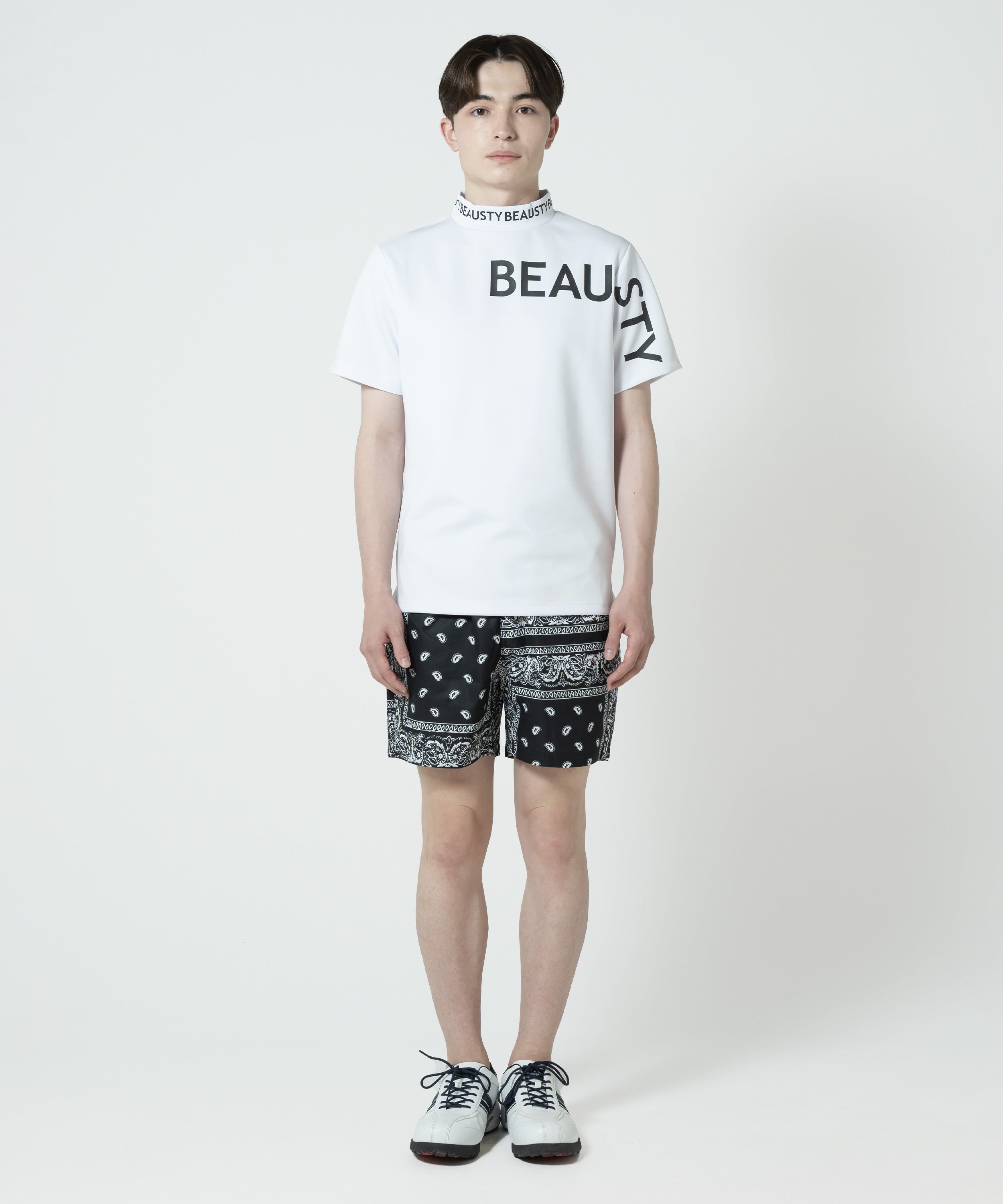 V21 ヴィトゥエルヴ⭐︎モックネックTシャツ ⭐︎白⭐︎Mサイズ V21 ヴィトゥエルヴ⭐︎モックネックTシャツ ⭐︎白⭐︎Mサイズ